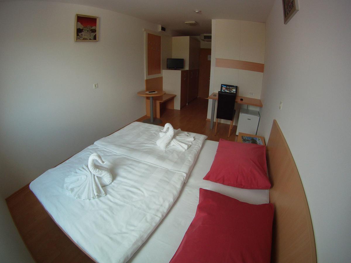 Hotel Galaksija Trebnje Екстериор снимка