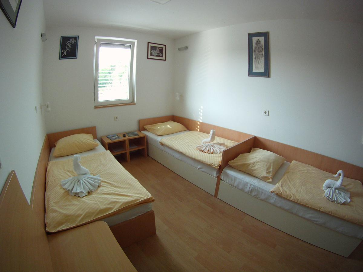 Hotel Galaksija Trebnje Екстериор снимка