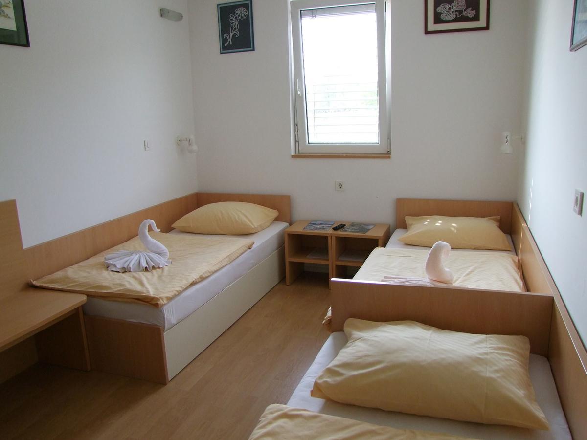 Hotel Galaksija Trebnje Екстериор снимка