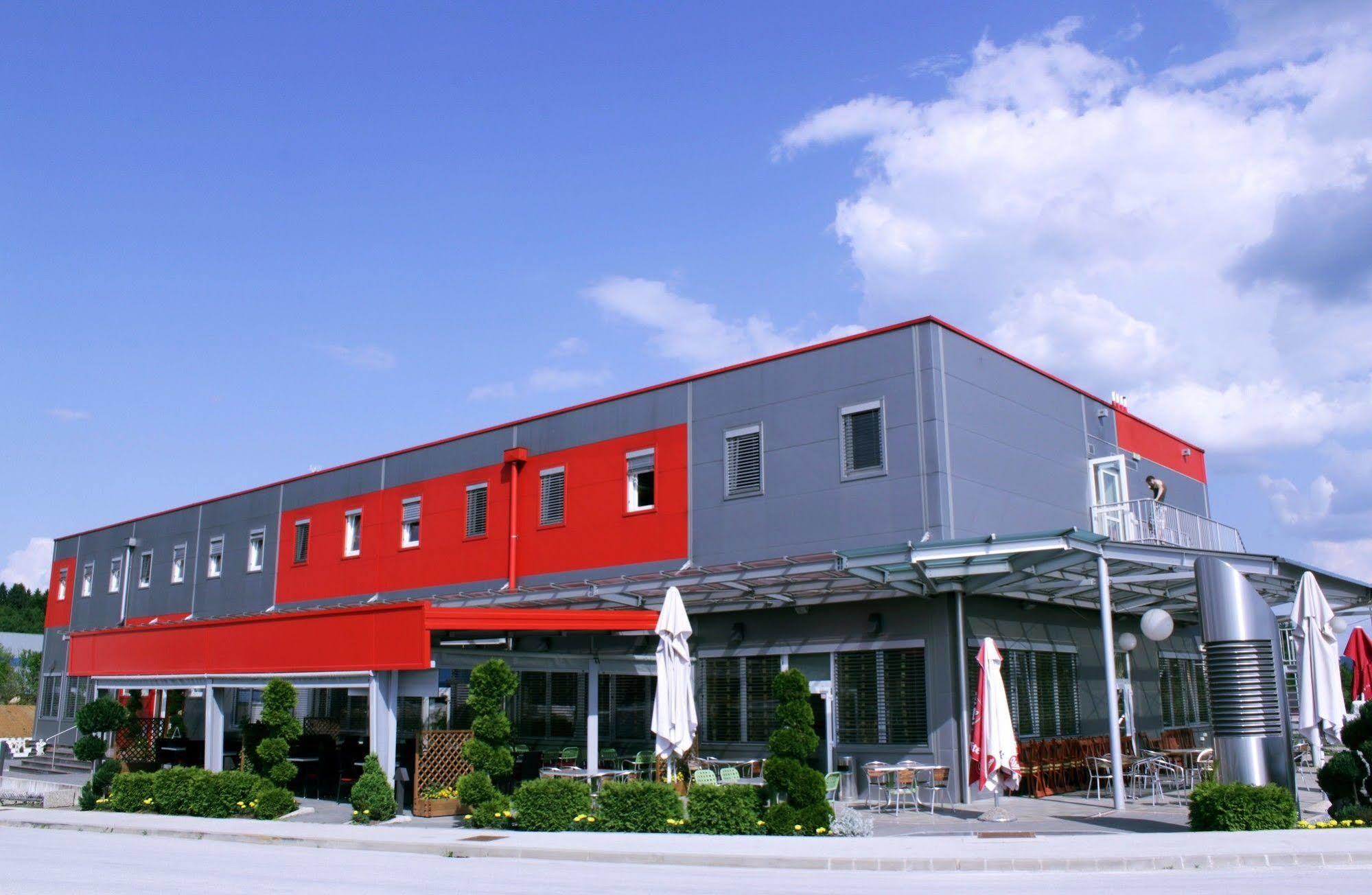 Hotel Galaksija Trebnje Екстериор снимка