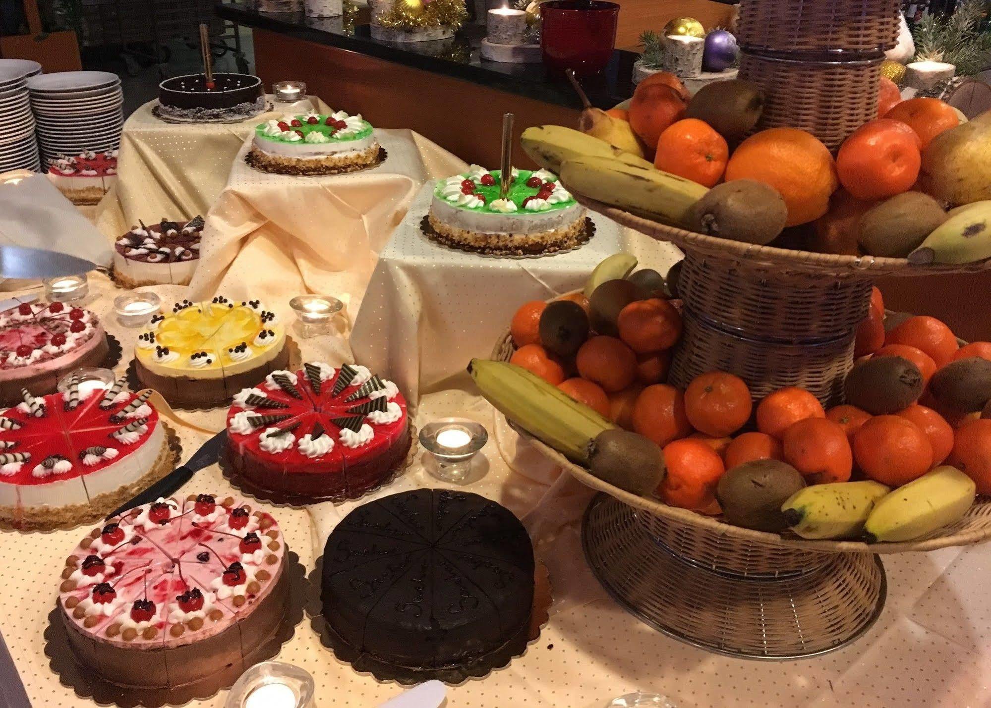 Hotel Galaksija Trebnje Екстериор снимка