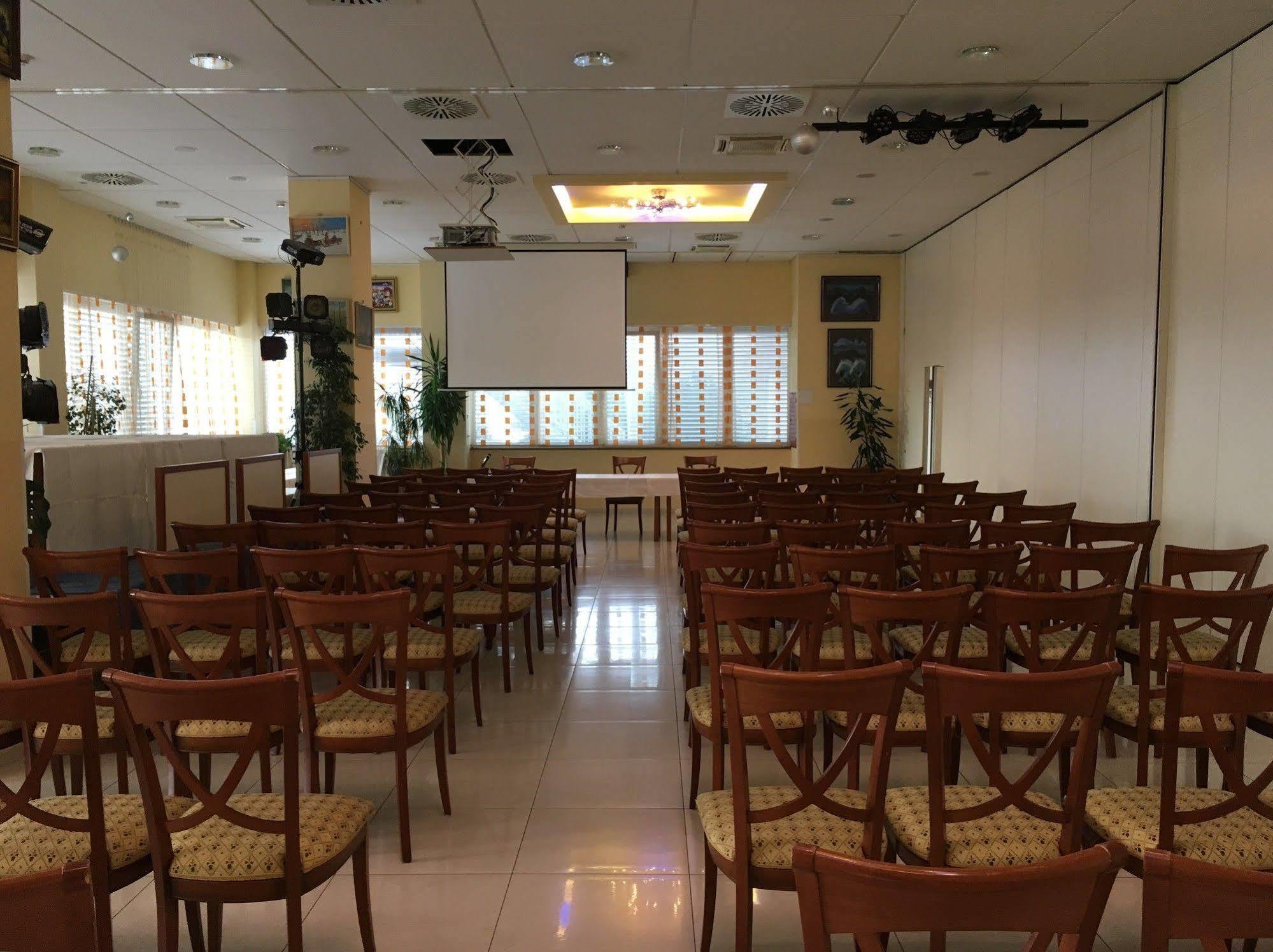 Hotel Galaksija Trebnje Екстериор снимка